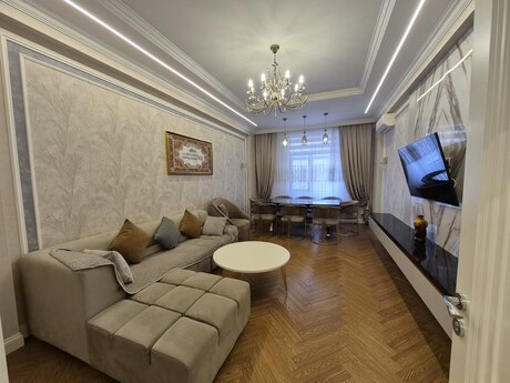 3 otaqlı mənzil, 121 m², Nizami: 620 000 ₼ 2