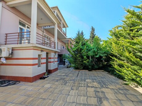 12 otaqlı həyət evi/bağ evi - Nəsimi m. - 528 m²