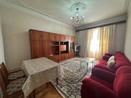 2-комн. вторичка - м. Ичеришехер - 70 м²