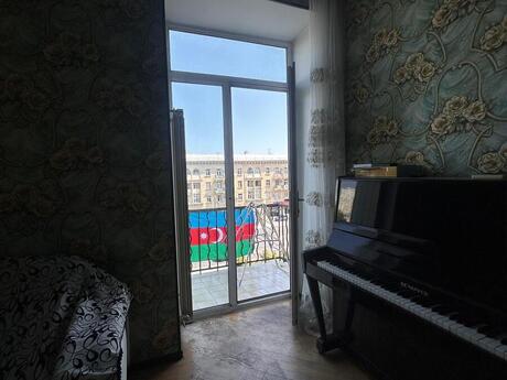 3-room apartment for rent, 80 m², Nəriman Nərimanov: 900 ₼/mo 3