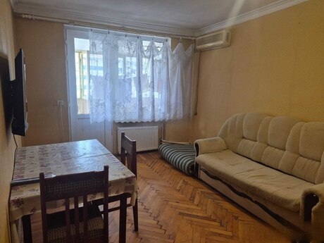 Объявление №6251616 - Баку, м. 8 ноября, 2-комн., 60 м², 5/5 этаж