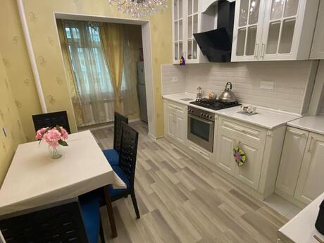 Объявление №6251632 - Баку, м. Халглар Достлугу, 2-комн., 80 м², 3/9 этаж