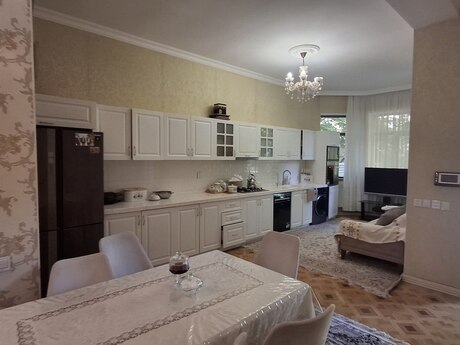 Elan №6251740 - Bakı, Nəsimi m., 7 otaqlı, 345 m²
