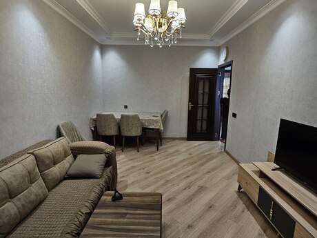 3 otaqlı köhnə tikili - Azadlıq Prospekti m. - 90 m²