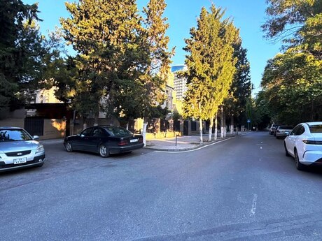 Elan №6252106 - Bakı, Yasamal r., 2 otaqlı, 57 m², 4/4 mərtəbə