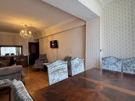 4 otaqlı mənzil, 120 m², 28 May: 370 000 ₼ 4