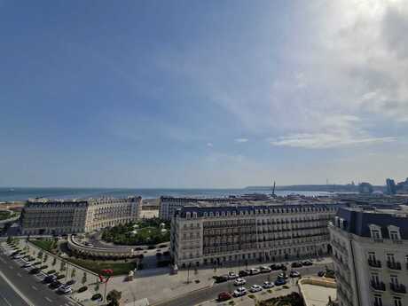 Elan №6252202 - Bakı, Ağ şəhər q., 4 otaqlı, 210 m², 10/20 mərtəbə