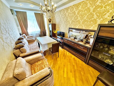 3-room apartment, 80 m², Qara Qarayev: 220 000 ₼ 2