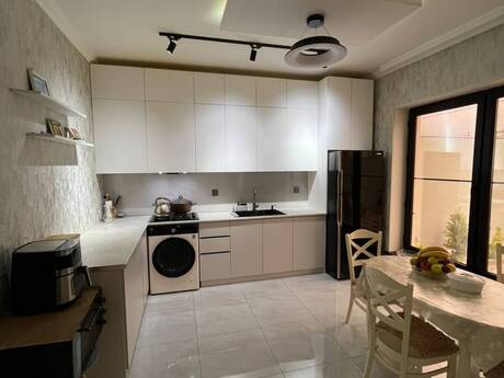 5 otaqlı həyət evi/bağ evi - Hövsan q. - 160 m²