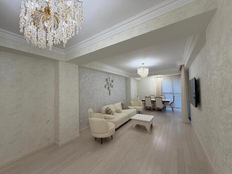 Elan №6252400 - Bakı, Bayıl q., 4 otaqlı, 170 m², 12/19 mərtəbə