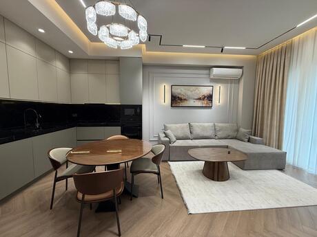 3 rooms · 95 m² · floor 4/8, Ağ şəhər