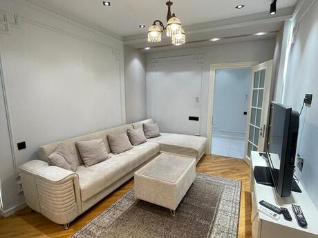Elan №6252525 - Bakı, Nəsimi r., 3 otaqlı, 120 m², 14/14 mərtəbə
