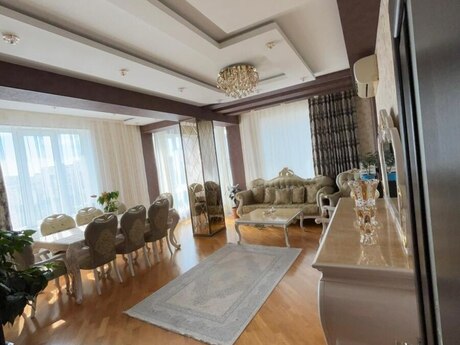 Elan №6252629 - Bakı, Nəsimi m., 3 otaqlı, 135 m², 13/15 mərtəbə
