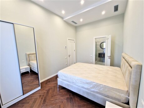 Kirayə 4 otaqlı mənzil, 170 m², Ağ şəhər: 3 400 ₼/ay 5