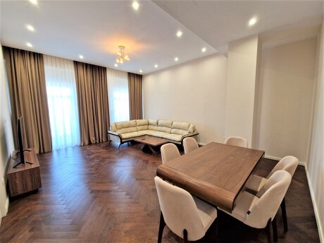 Kirayə 4 otaqlı mənzil, 170 m², Ağ şəhər: 3 400 ₼/ay 3
