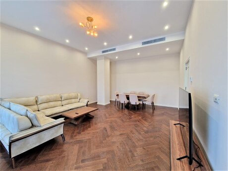 Kirayə 4 otaqlı mənzil, 170 m², Ağ şəhər: 3 400 ₼/ay 4