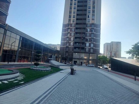 4-комнатная квартира, 163 м², Azadlıq Prospekti: 497 000 ₼ 2