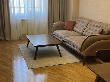 3 otaqlı mənzil, 115 m², Elmlər Akademiyası: 305 000 ₼ 2