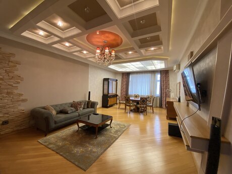 4-комнатная квартира, 200 м², Şah İsmayıl Xətai: 530 000 ₼ 3