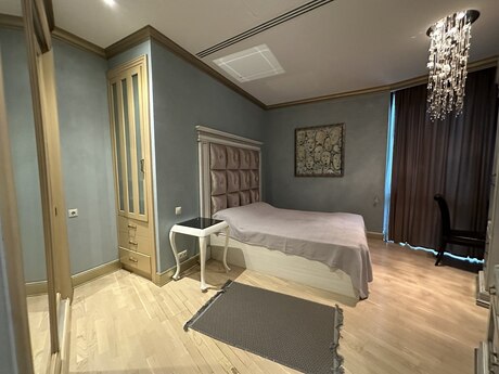 Объявление №6253710 - Баку, м. Ичеришехер, 3-комн., 170 м², 5/14 этаж
