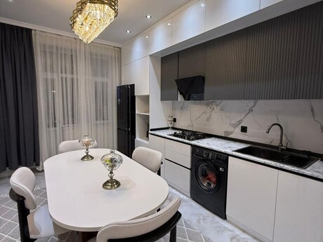 2-комн. · 90 m² · 9/17 этаж, Həzi Aslanov
