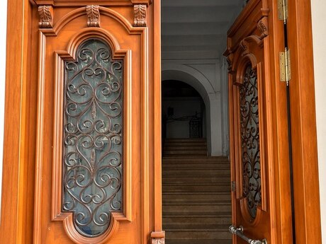 5 otaqlı mənzil, 210 m², Sahil: 1 200 000 ₼ 2
