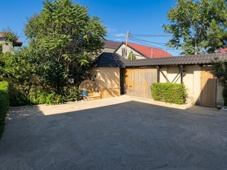 6 otaqlı həyət evi/bağ evi - Yeni Ramana q. - 260 m²