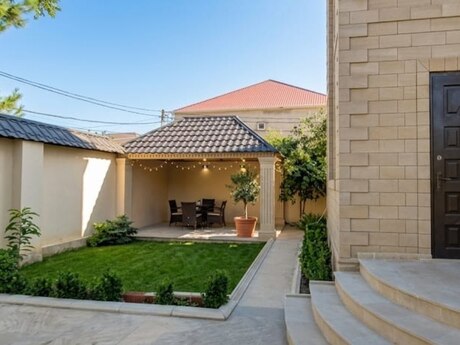6 otaqlı həyət evi/bağ evi - Yeni Ramana q. - 260 m²
