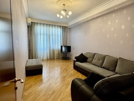 4-room apartment, 180 m², Azadlıq Prospekti: 400 000 ₼ 2