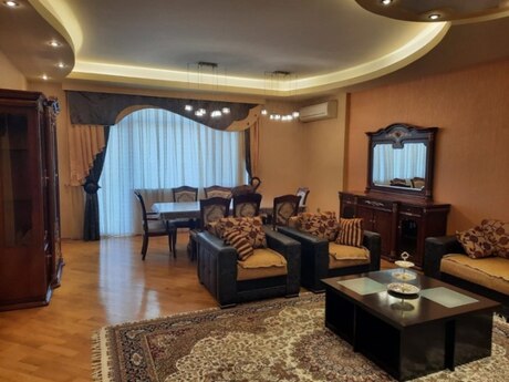 Elan №6254163 - Bakı, Nərimanov r., 4 otaqlı, 205 m², 9/18 mərtəbə