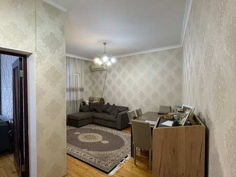 Объявление №6254477 - Баку, м. Ичеришехер, 3-комн., 55 м², 2/3 этаж