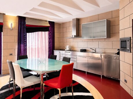 3 otaqlı yeni tikili - 28 May m. - 140 m²