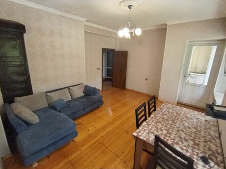 Elan №6194390 - Bakı, Nəsimi r., 3 otaqlı, 70 m², 2/3 mərtəbə