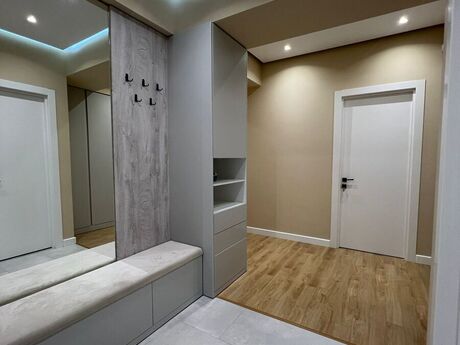 4-комн. новостройка - м. Элмляр Академиясы - 185 м²