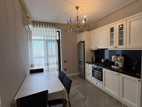 2 otaqlı yeni tikili - Elmlər Akademiyası m. - 85 m²