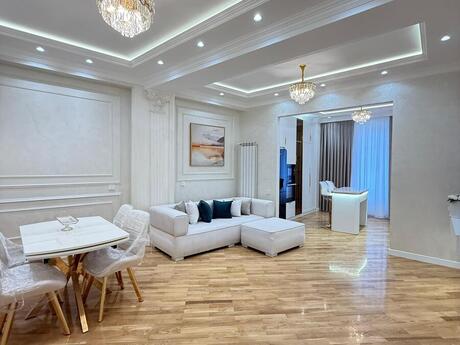 Elan №6255333 - Bakı, Ağ şəhər q., 2 otaqlı, 70 m², 2/7 mərtəbə