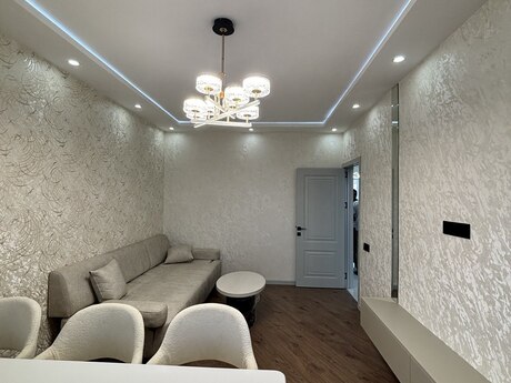 3 otaqlı köhnə tikili - Əhmədli m. - 90 m²