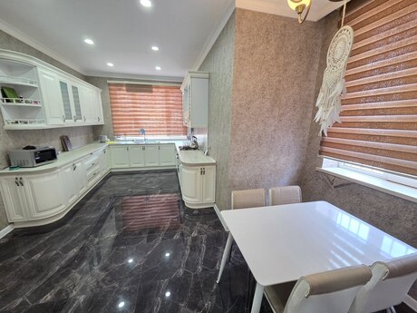 6 otaqlı həyət evi, 280 m², Mərdəkan: 450 000 ₼ 2