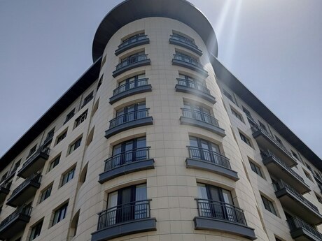 Elan №6255734 - Bakı, Ağ şəhər q., 5 otaqlı, 204 m², 3/8 mərtəbə