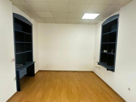 8 otaqlı ofis - İçəri Şəhər m. - 150 m²