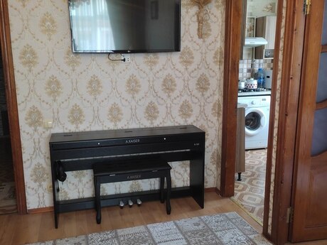 Elan №6255788 - Bakı, Xalqlar Dostluğu m., 2 otaqlı, 35 m², 3/5 mərtəbə