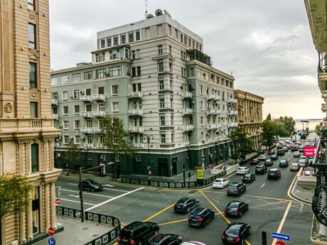 Elan №6256346 - Bakı, Sahil m., 3 otaqlı, 130 m², 3/4 mərtəbə