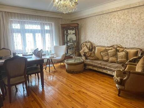 Elan №6256202 - Bakı, Şah İsmayıl Xətai m., 2 otaqlı, 65 m², 4/9 mərtəbə