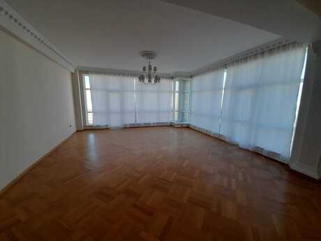 4-room apartment, 260 m², 28 May: 600 000 ₼ 4