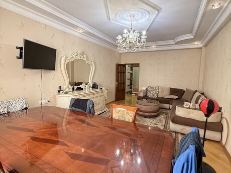 3-room apartment, 122 m², Badamdar: 306 000 ₼ 3