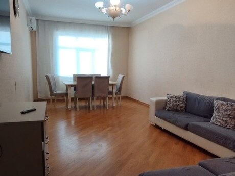 Elan №6256767 - Bakı, Yeni Yasamal q., 2 otaqlı, 90 m², 3/17 mərtəbə