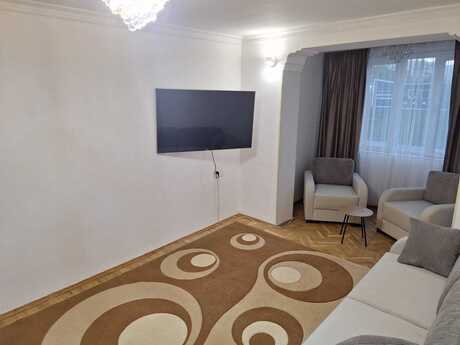 Elan №6256972 - Bakı, 8 Noyabr m., 2 otaqlı, 50 m², 2/5 mərtəbə