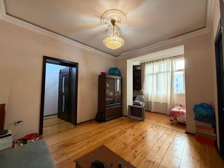 Elan №6257006 - Bakı, Nəriman Nərimanov m., 3 otaqlı, 70 m², 4/5 mərtəbə