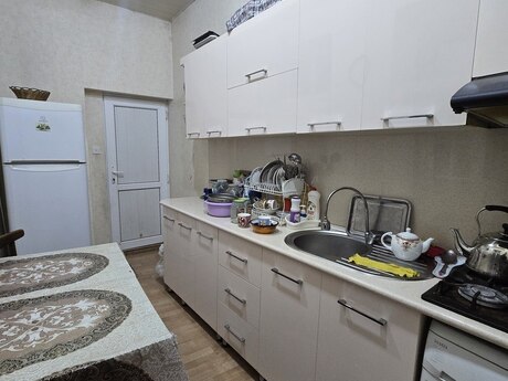 2 rooms · 50 m² · floor 3/3, Nizami