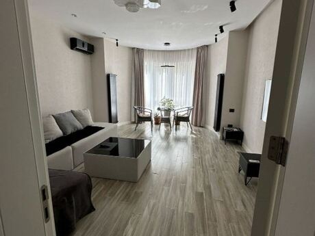 Elan №6257205 - Bakı, 8 Noyabr m., 3 otaqlı, 135 m², 2/18 mərtəbə